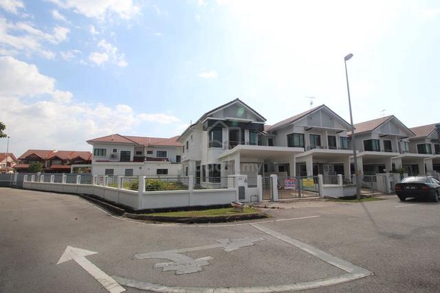 Large Land Corner Lot 2 Storey Terrace House Avira Bandar Bukit Raja 1