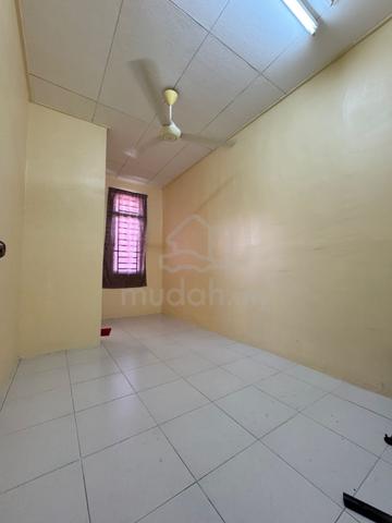 Full Loan Kelapa Sawit Kulai Taman Scientex 2.5 Storey House For Sale 4