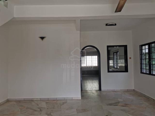 End Lot Landed House Taman Sungai Besi Indah Seri Kembangan Balakong 1