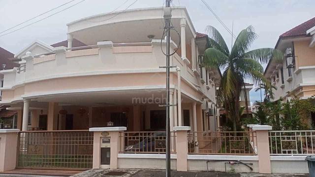 RAJA UDA,TMN PANDAN,Located behind the new Tokong 9 kings Emperor 1