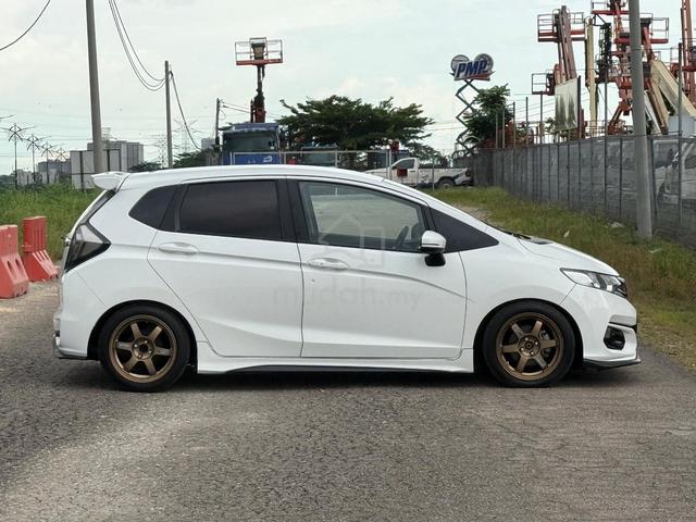 2015 Honda JAZZ 1.5 V (A) *TIPTOP CONDITION* - 4