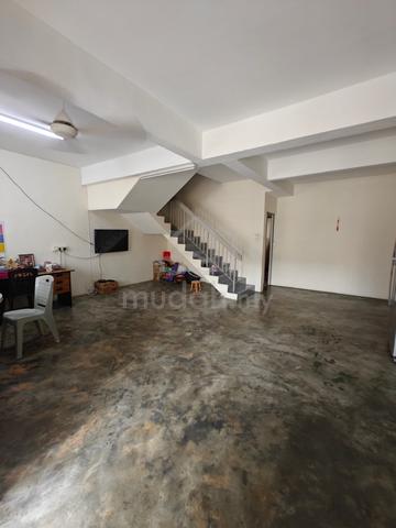Johor Jaya Jalan Bakawali Double Storey for Sale 1