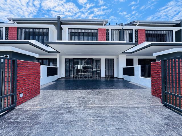 Elmina Green 7 Superlink, New VP 2 Storey 24x80ft, Near Lakeside Mall 1