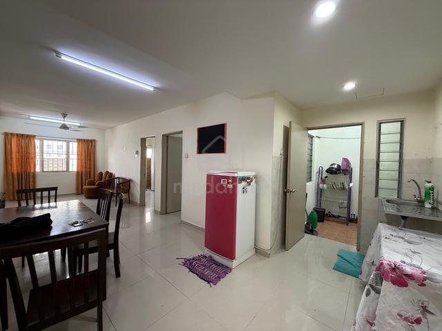 The Lumayan Apartment 1