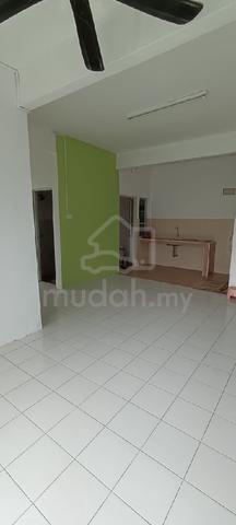 King's Height Apartment 4