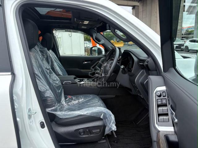 2025 Unreg. Toyota Land Cruiser 300ZX. 3.5L. Petro - 5