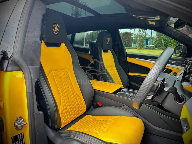 LOCAL TOP SPEC 2019 Lamborghini URUS 4.0 - 4 SEAT - 2