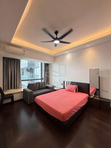 R&F Princess Cove Master Room Included Utility WiFi Free 10min to CIQ 1