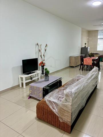 Bangi Anenue 3 Storey Terrace, Well Keep Condition, 7 Bedrooms 1