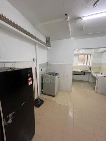 Rumah Muslimah, Komuniti Melayu, Jalan Kaki ke LRT, Bilik Single Shj 1