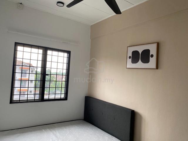 Fully Furnished Selangor Kota Kemuning Room For Rent 1