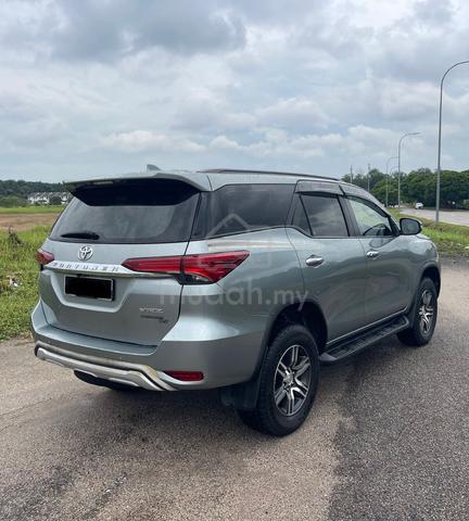2017 Toyota FORTUNER 2.4 VRZ (A) - 4