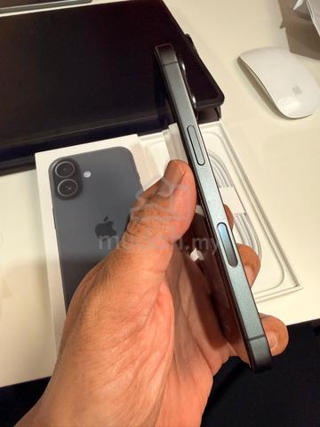 iPhone 17 256GB Black - Like New (Warranty Apple) - photo 2 of 6