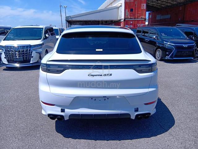 2022 Porsche CAYENNE 4.0 Coupe GTS V8 (Grade 5A) - 4