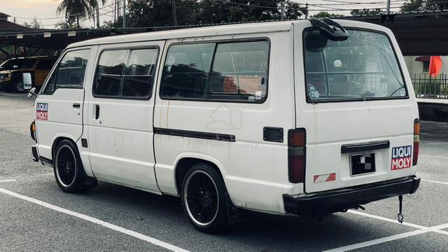 Toyota HIACE LH61 (M) - 3