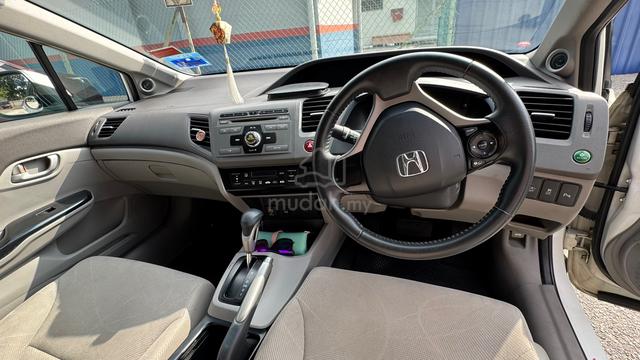2013 Honda CIVIC 1.8 S (A) - 4