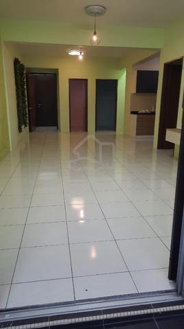 Green Suria Apartment 1