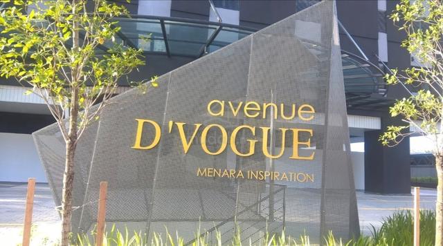 Avenue D'Vogue 1