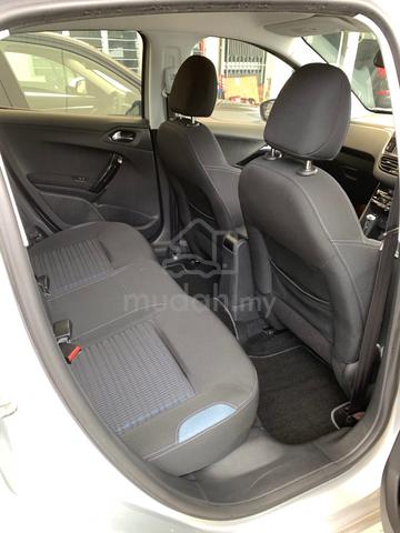 2014 Peugeot 208 1.6 VTI ALLURE (A) 1 Own Acc fee - 4