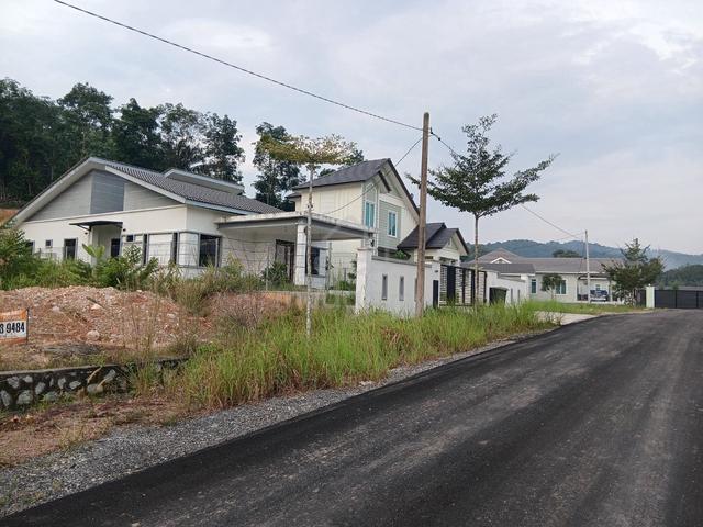 Lot Banglo Jenderam Hilir Dengkil 1