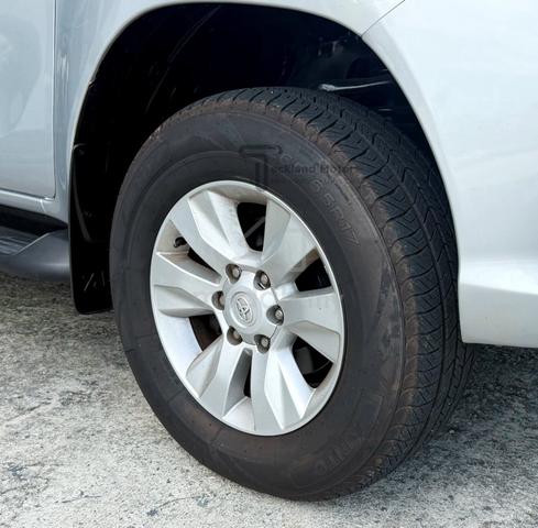 2019 Toyota HILUX 2.4 (A) Premium G 360 Cam - 4