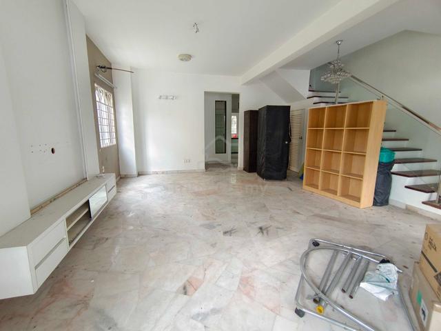 ( Full Renovated - never stay in) Bandar Sunway Semenyih 4R3B, Guarded 1