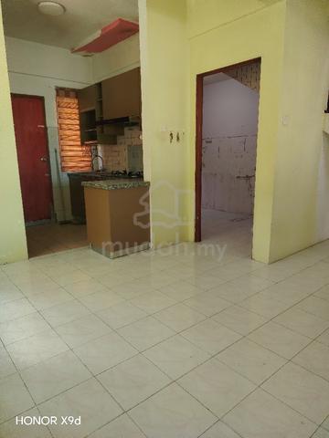 Rumah 2 Tingkat Intermediate Conner 1