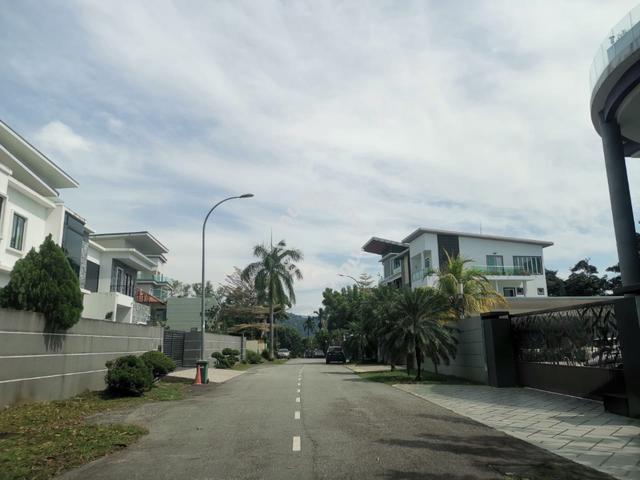 Bungalow Land (10800sf/Puncak Templer/Gate & Guarded/Good Environment) 1