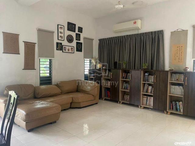 KOTA BAYUEMAS KLANG 2 Storey CORNER House For Sale Gated Guarded 1