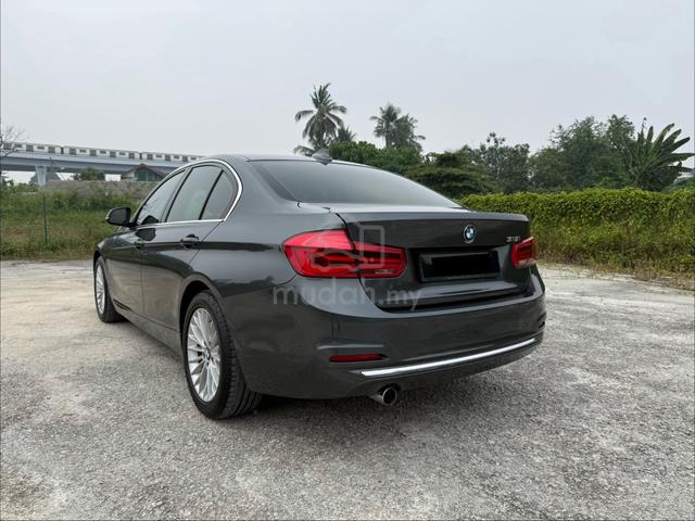 2016 BMW 318i 60K KM Mil Full Service record x acc - 5