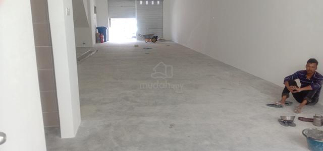 Ground floor shop lot for rent 1