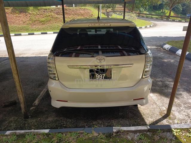 2004 Toyota WISH 2.0 Z (A) - 3