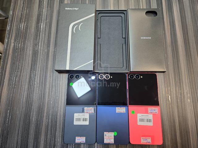 Samsung Galaxy Z Flip 7 5G 12GB Ram 256GB & 512GB - photo 3 of 6
