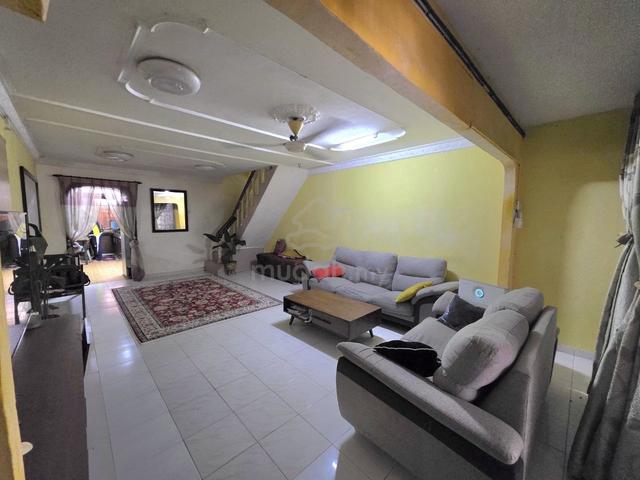 RENOVATED Double Storey House Taman Lindungan Jaya PJS 4 Petaling Jaya 1