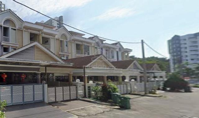Bukit Jambul /3 Storey Terrace / Freehold /Renovated & Semi Furnished 1