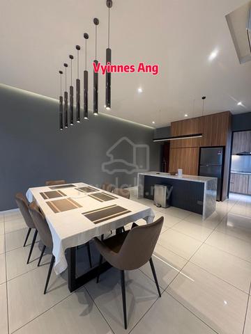Queens Residences Q1 @ Queens Waterfront 1