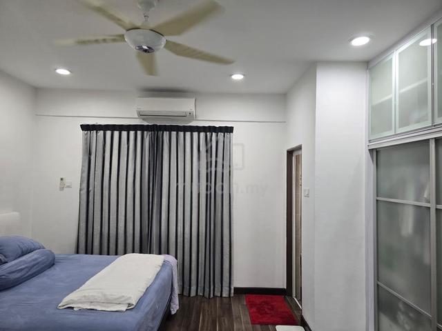 2sty nicely renovated tip top conditon move in Freehold 3