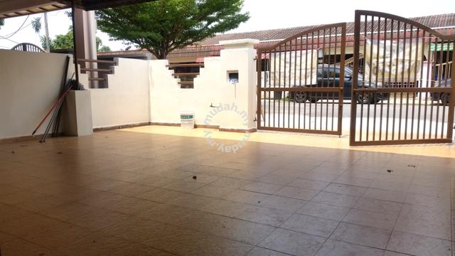 1sty Fully Renovated Taman Kinrara Puchong 1