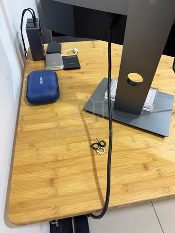 Height adjustable study table - photo 2 of 6