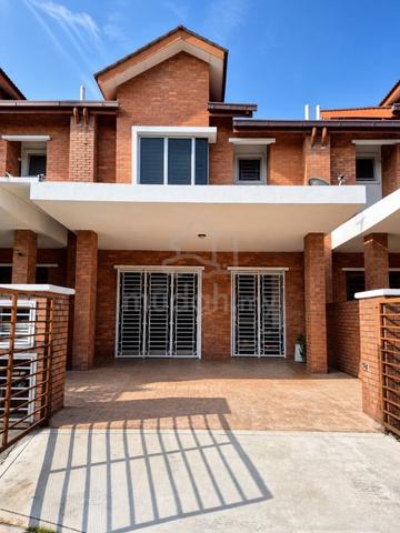 For Sale 2 Storey Terrace Alam Budiman, Shah Alam 1