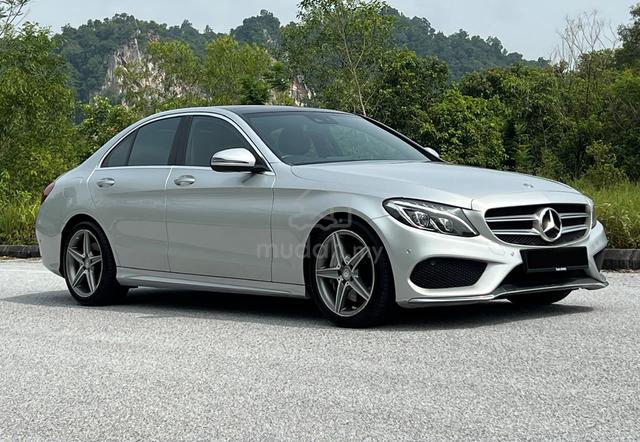 2017 Mercedes Benz C250 AMG - Premium Selection - 1
