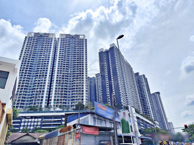 KL Traders Square Residences 1