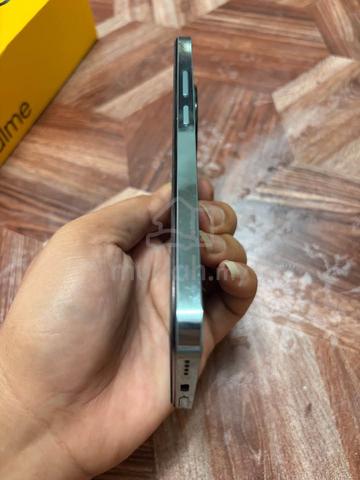 Realme 12+ 5G  - photo 4 of 7