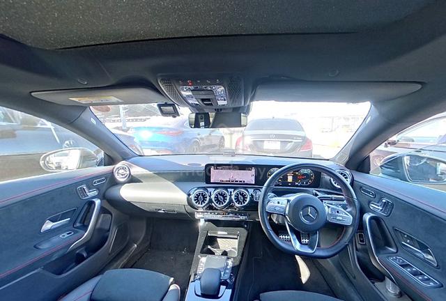(LOW MILLEAGE) Mercedes BENZ CLA180 AMG LINE 2023 - 5