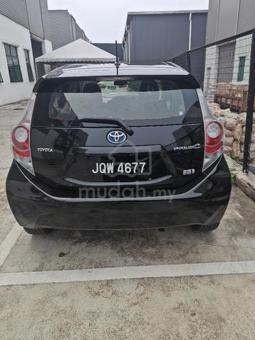 2012 Toyota PRIUS C 1.5 (HYBRID) NHP10R (A) - 4