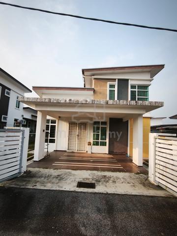 1 1/2 Storey Bungalow 1