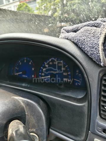 2004 Toyota HILUX 2.5 SR TURBO MY03 KDN190 (A) - 4