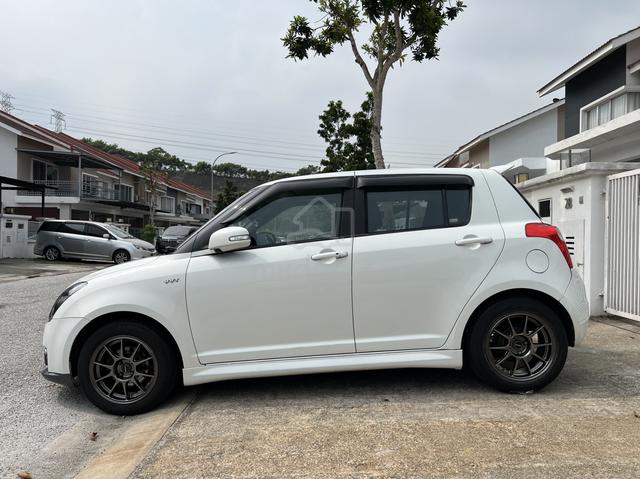 2012 Suzuki SWIFT 1.5 GLX FACELIFT (A) - 3