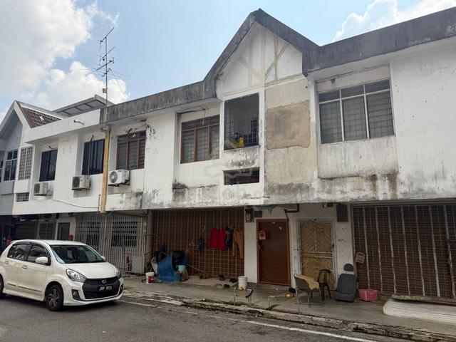 Tun Aminah - 2 Storey Shop For Sale 1
