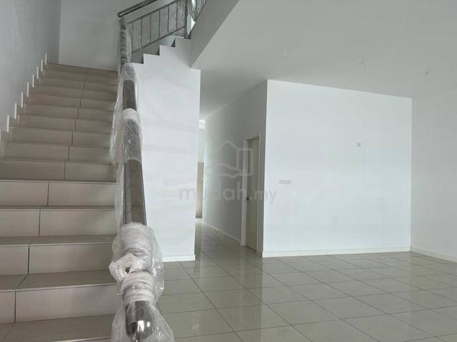 Pisonia ville bandar uda utama double storey for rent 1